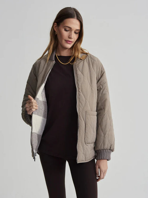 Varley Reno Reversible Quilt Jacket